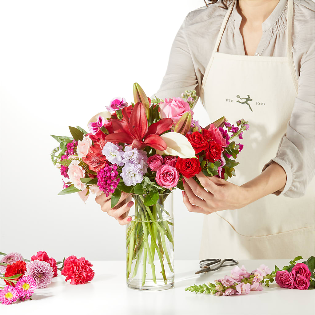 Swooning Over You - A Luxury Florist Original –  Queen Ofe Florist, San Jose CA