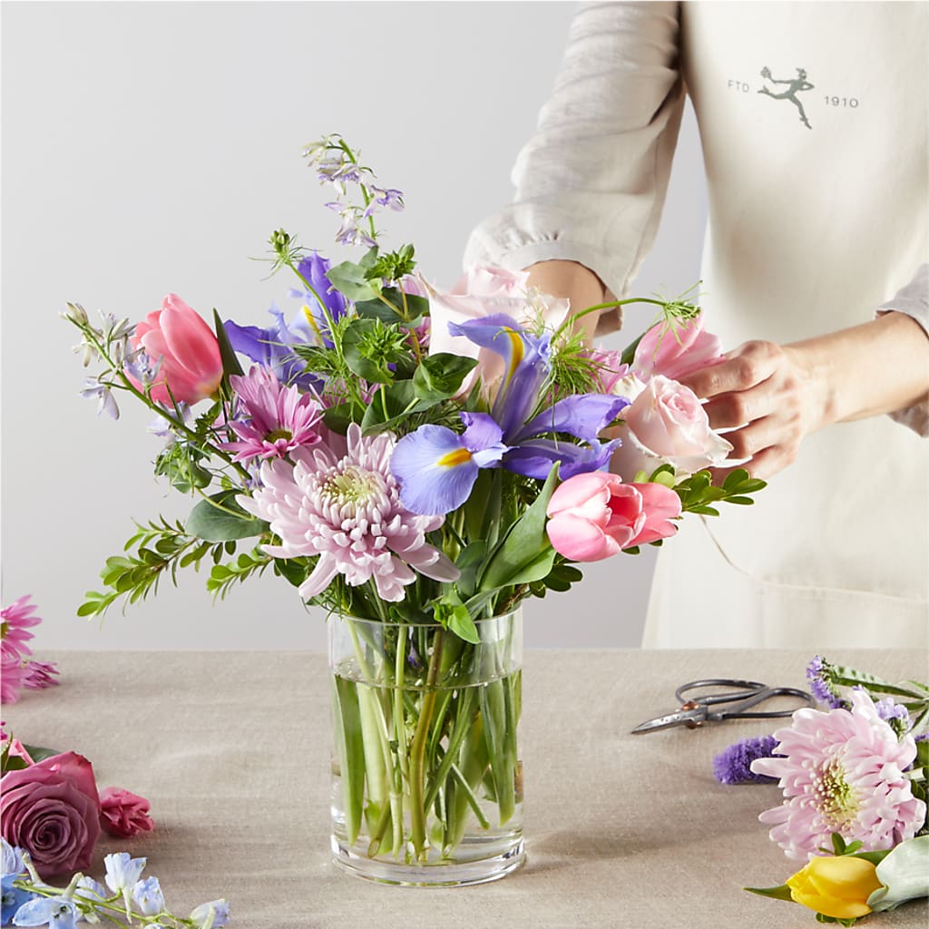 Pastel Tradition - A Florist Original –  Queen Ofe Florist, San Jose CA