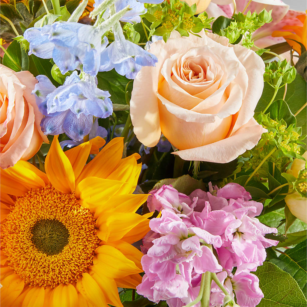 Dreamy Meadows Bouquet –  Queen Ofe Florist, San Jose CA