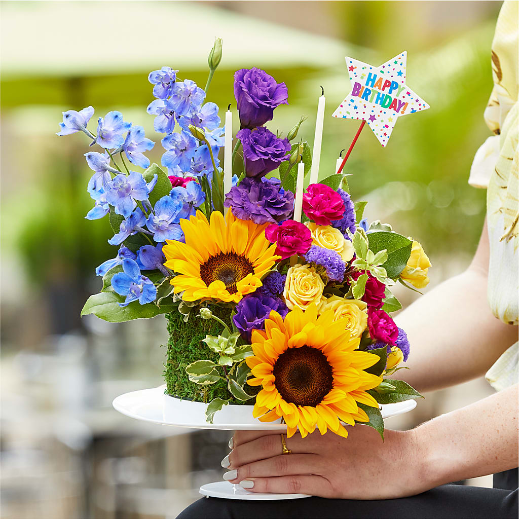 Star of the Day Floral Cake –  Queen Ofe Florist, San Jose CA